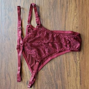 Lace Strappy Burgundy Thong One Size